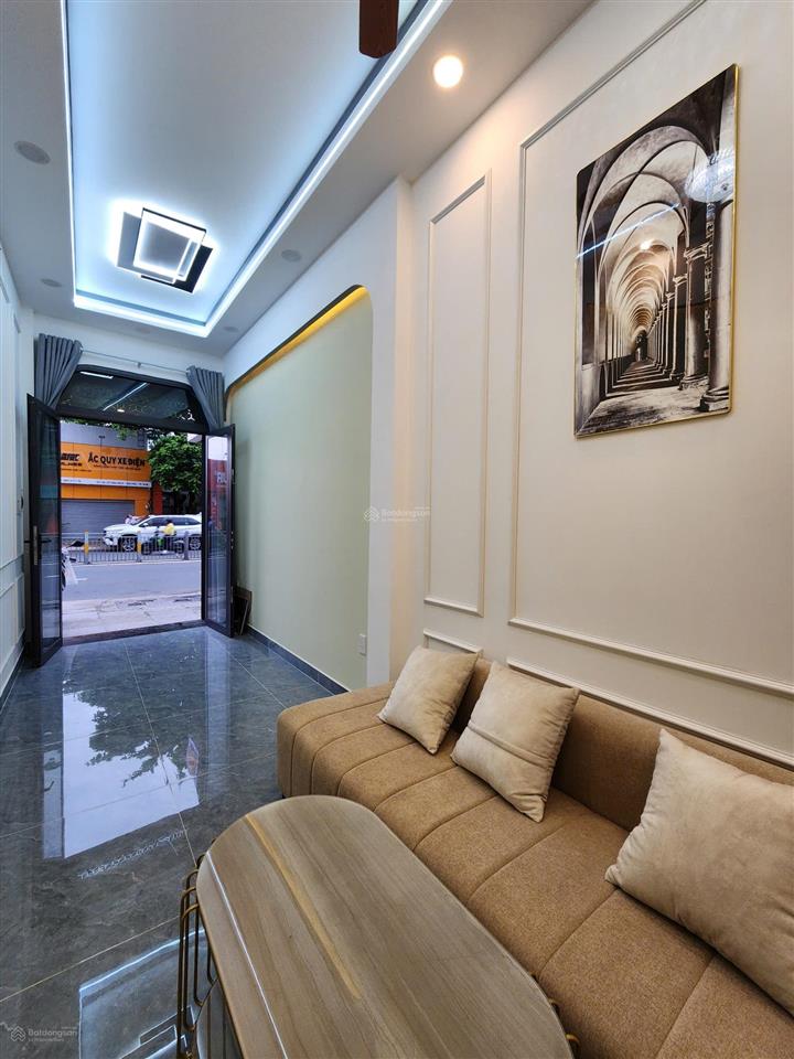 Mt đường lũy bán bích, dt 2,5m x 15m, 3,5 tấm, nhà đẹp