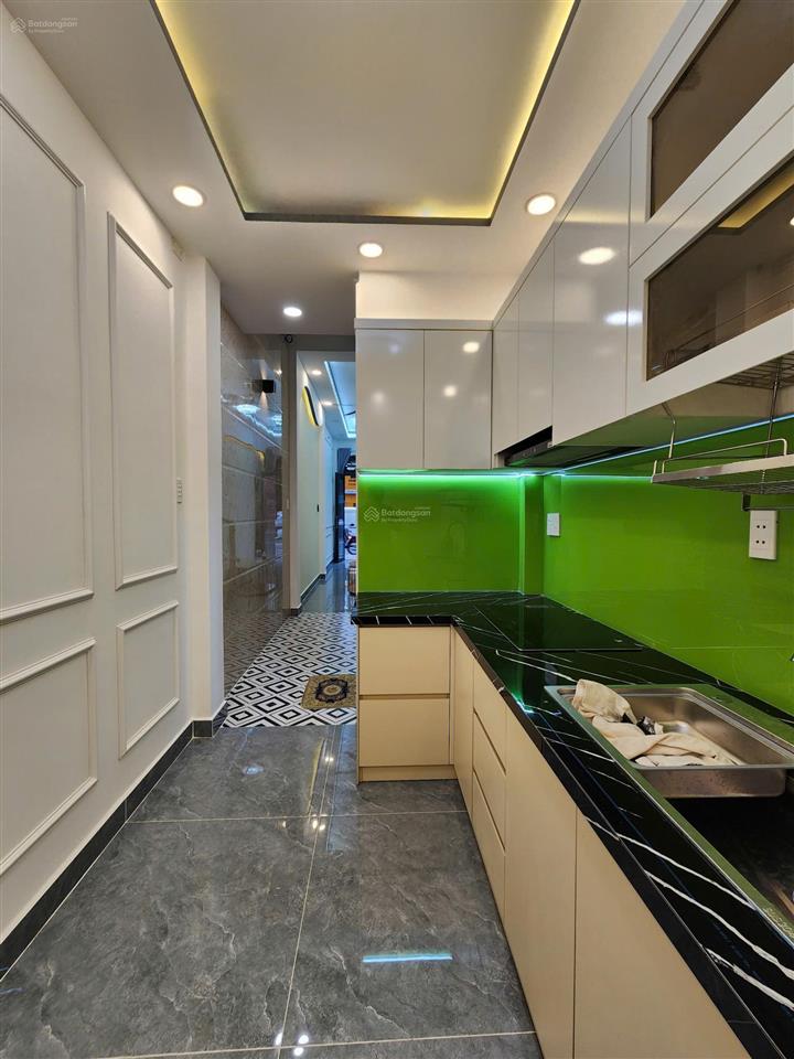 Mt đường lũy bán bích, dt 2,5m x 15m, 3,5 tấm, nhà đẹp