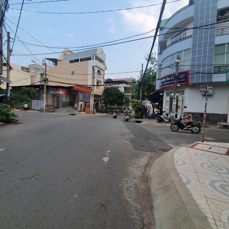Góc 2mt hẻm 110 bà hom ngay chợ phú lâm, p. 13, q. 6, dt 3.7 x 16.55m, nh 7.8m, 3 tấm