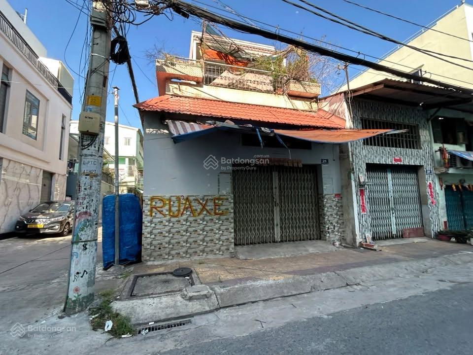 Góc 2mt phùng tá chu ngay trường học, dt 8.64 x 16m, cấp 4, giá 14.2 tỷ