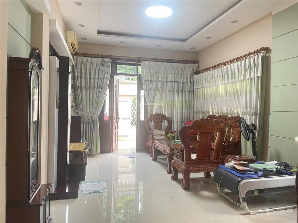 Cho thuê biệt thự khu tên lửa, mt đường số 13c, dt 10 x 22m, 3 tấm, giá 40 triệu/tháng