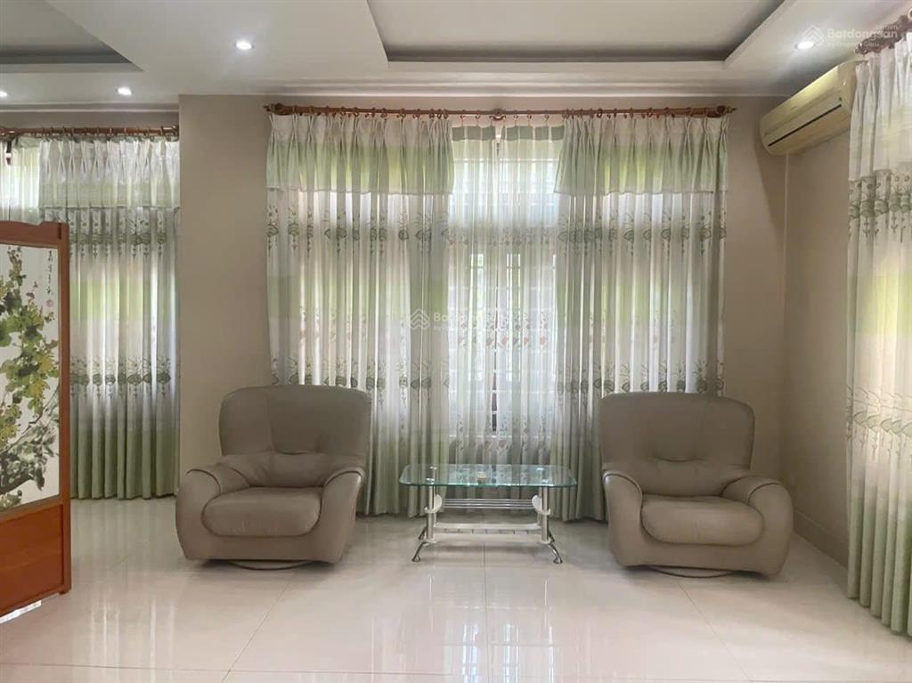 Cho thuê biệt thự khu tên lửa, mt đường số 13c, dt 10 x 22m, 3 tấm, giá 40 triệu/tháng