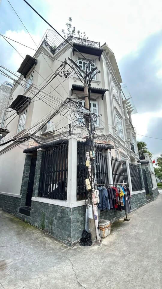 Góc 2mt đường nguyễn văn luông, dt 9 x 23.5m, nở hậu 11m, 3.5 tậu