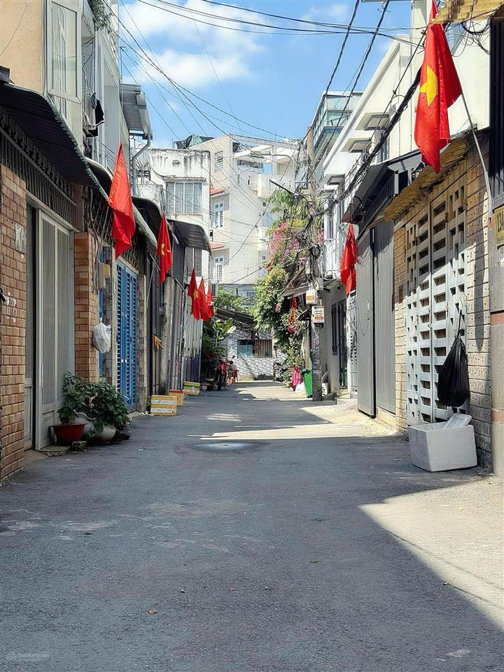 Bán nhà hẻm oto trục đường trần bá giao , 3 lầu , dt  4m x 12m , giá chỉ nhỉnh 7 tỷ