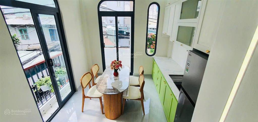 Bán nhà hẻm xe tải góc 2 mặt tiền đường lê hoàng phái , 1 trệt 3 lầu , giá hơn 8 tỷ