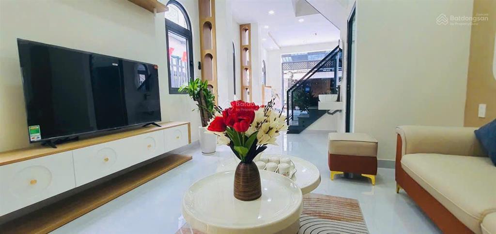 Bán nhà hẻm xe tải góc 2 mặt tiền đường lê hoàng phái , 1 trệt 3 lầu , giá hơn 8 tỷ