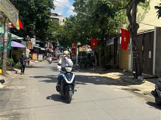 Bán lô đất 136m2 của đường nguyễn thái sơn