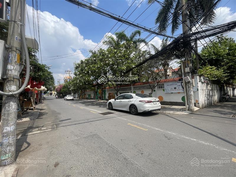 Bán biệt thự đơn lập 300m2 có hồ bơi đường dương quảng hàm