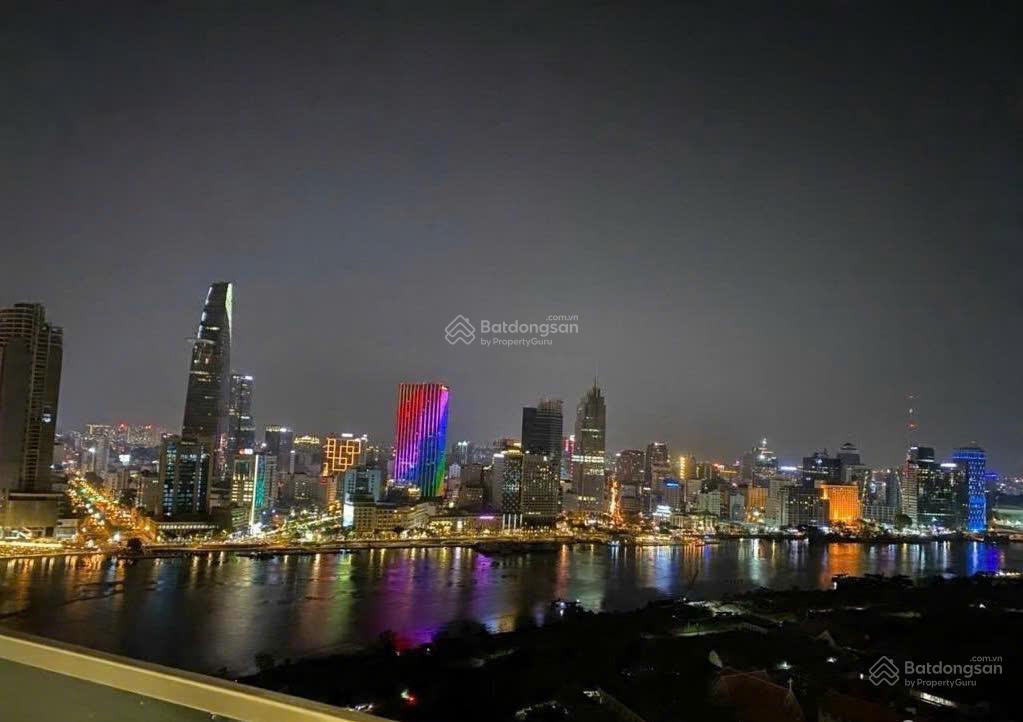 Chính chủ cần bán căn 3pn tầng cao view trực diện sông quận 1 cực đẹp