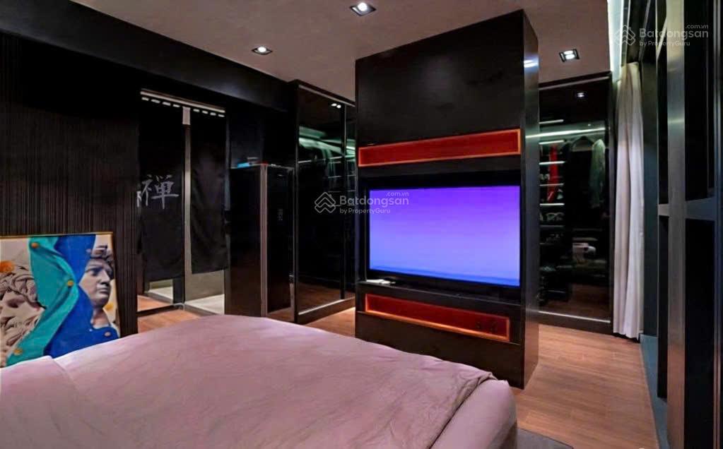 Chính chủ cần bán căn 3pn tầng cao view trực diện sông quận 1 cực đẹp