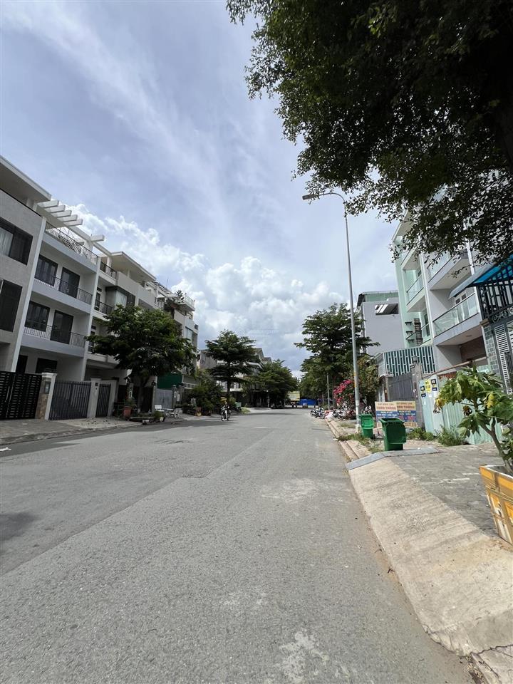 Bán gấp đất nền dự án kdc đại phúc green villas đường 18m giá chỉ 68tr/m2