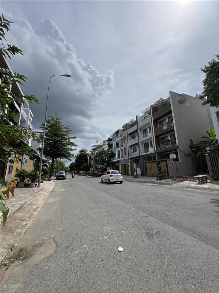 Bán gấp đất nền dự án kdc đại phúc green villas đường 18m giá chỉ 68tr/m2