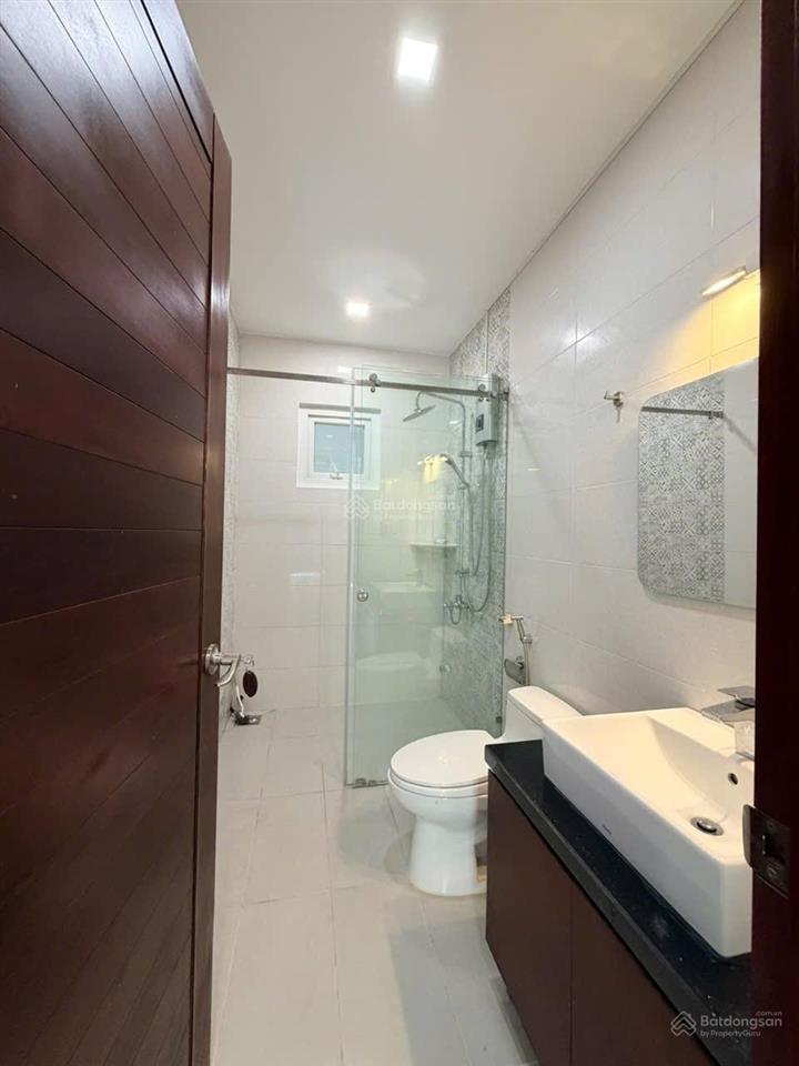 Bán gấp nhà riêng 4pn, 5wc, thang máy 100m2 tại dương hồng garden house, 12,5 tỷ