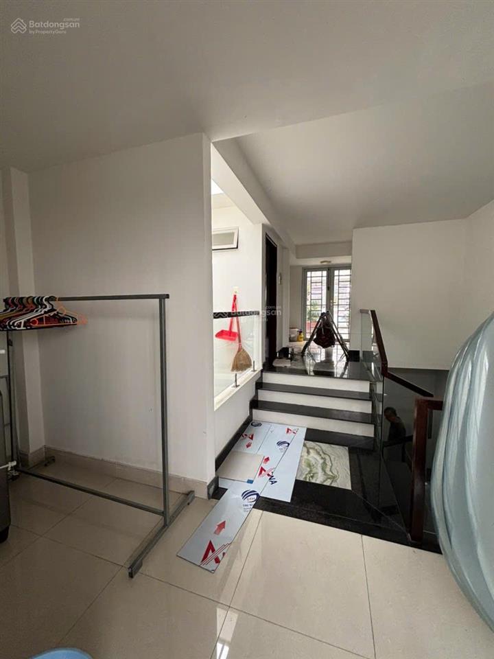Bán nhà riêng tại khu dân cư t30, 10,3 tỷ, 100m2, 4pn, 5wc, đẹp, nhiều tiện ích