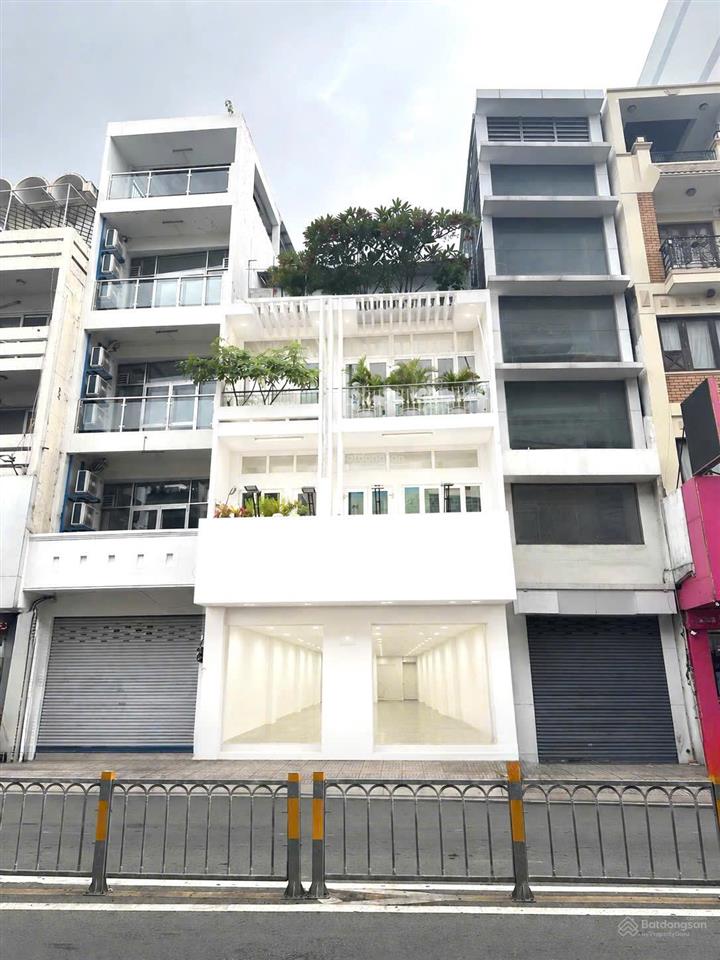 (50tr) cho thuê mặt bằng mặt tiền vip hai bà trưng q3. (6.5x10) gần nhà thờ tân định chợ, bệnh viện