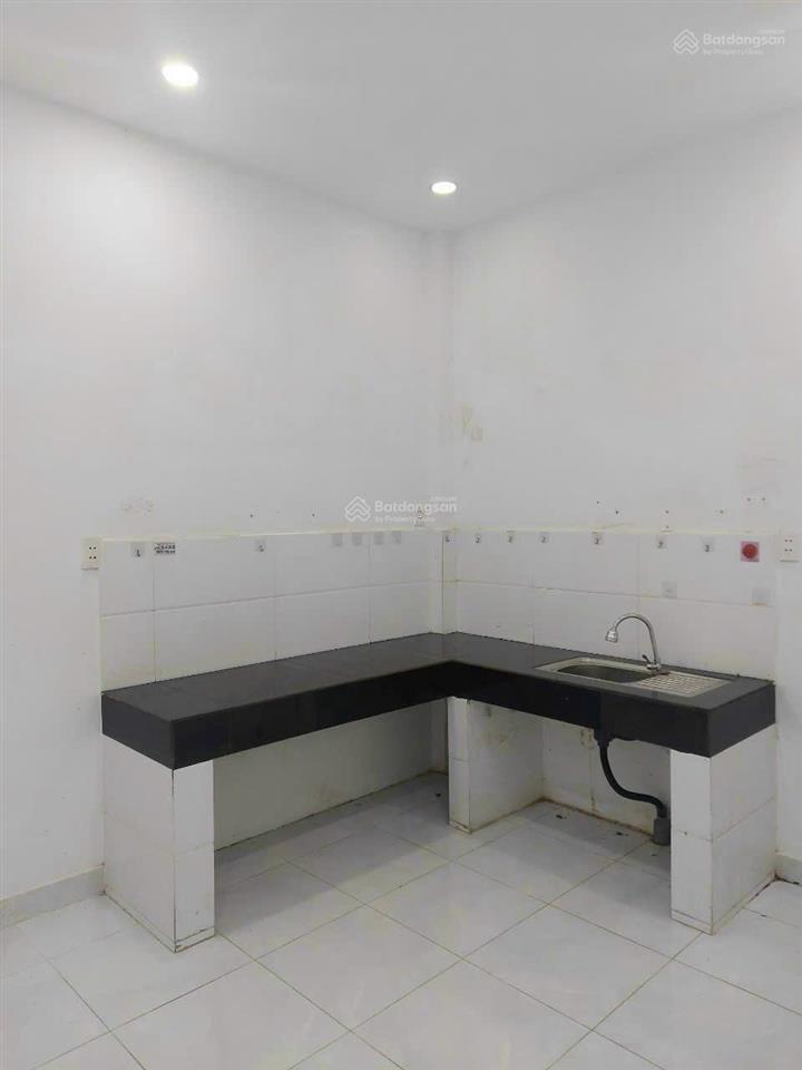 * 3 tỷ 7 bán nhà cao lỗ thông phạm hùng bhbc liền kề p4q8. (4x12) 2tầng, 2pn  2wc, gần parc mall