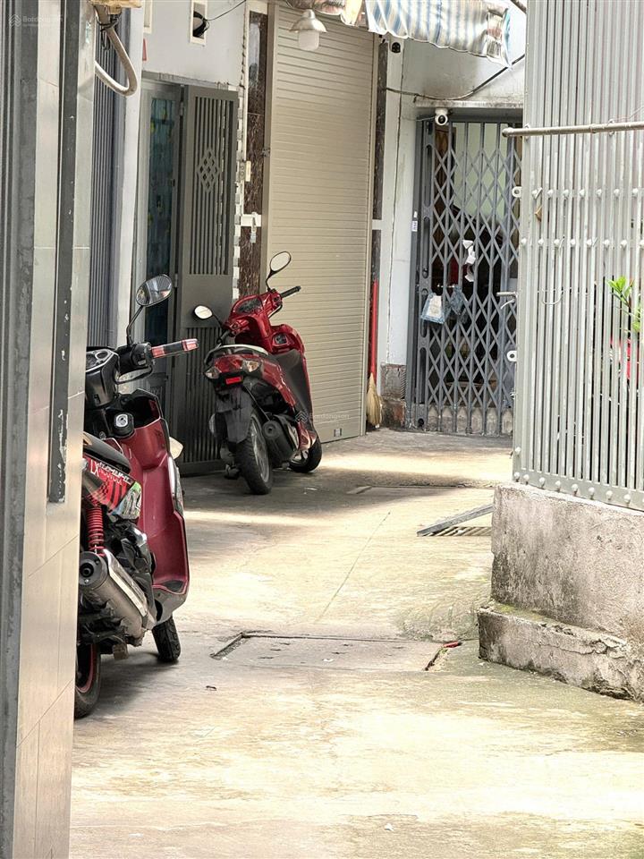 * [2tỷ950] (tl) âu dương lân q8. shrhc, nở hậu, nhà 2 tầng, 2pn gần chợ, trường học