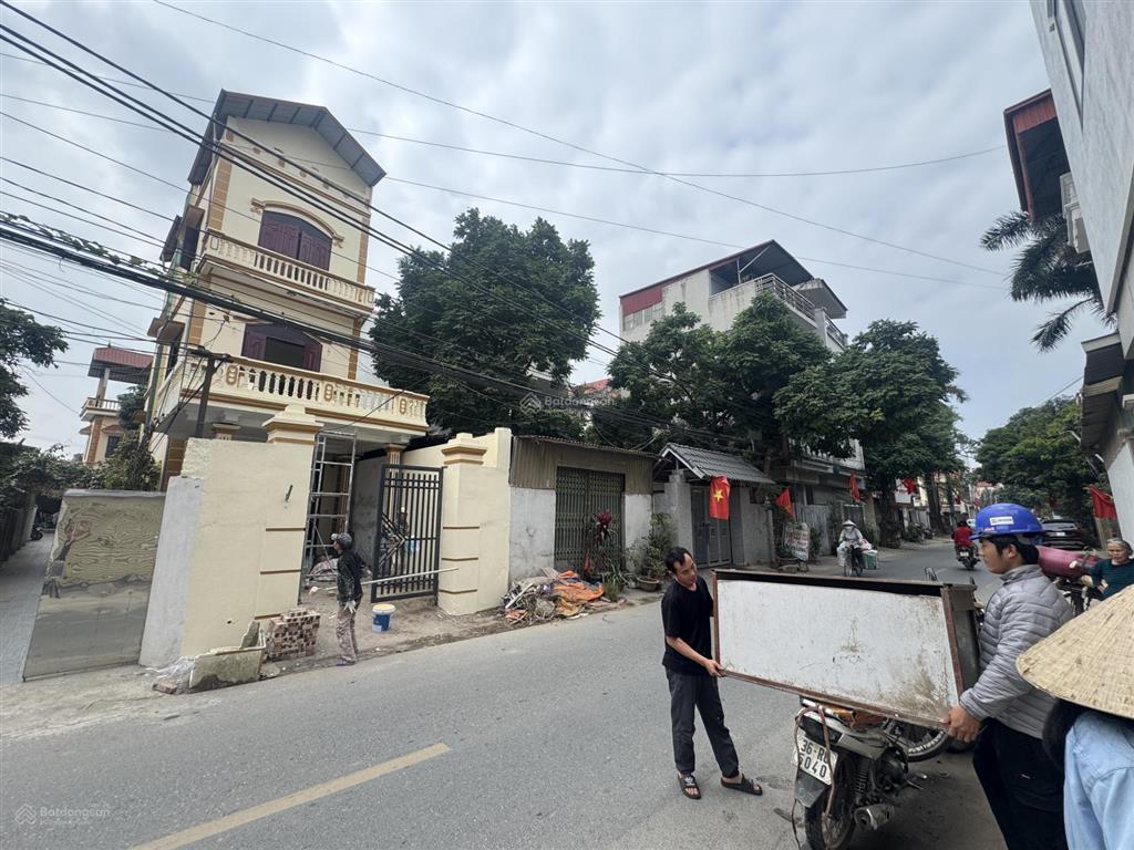 Bán đất kinh doanh đối diện thành phố thông minh brg