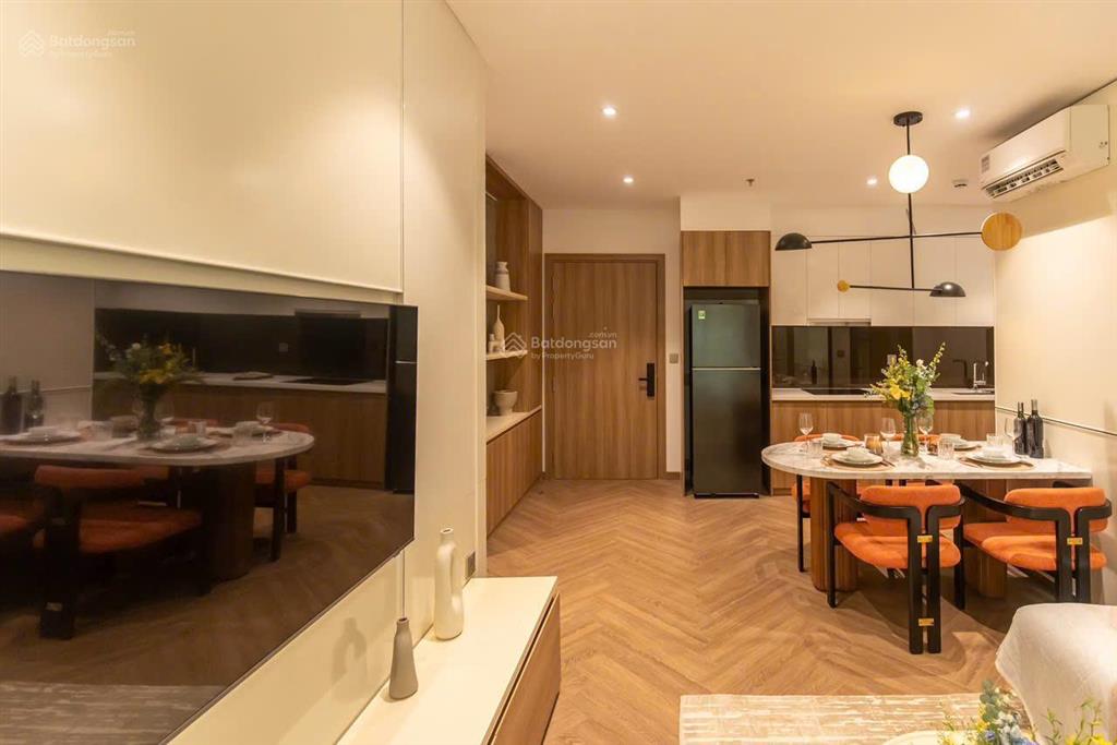 Chính chủ chuyển nhượng căn 2pn tầng đẹp view sông mát mẻ, nhận nhà ngay