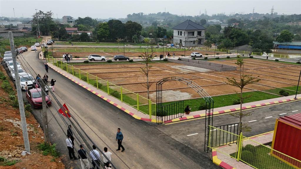 Lô góc 2 mặt tiền giá tốt hơn thị trường 200tr. sát ql21, metro 5. tiện kinh doanh hoặc đầu tư