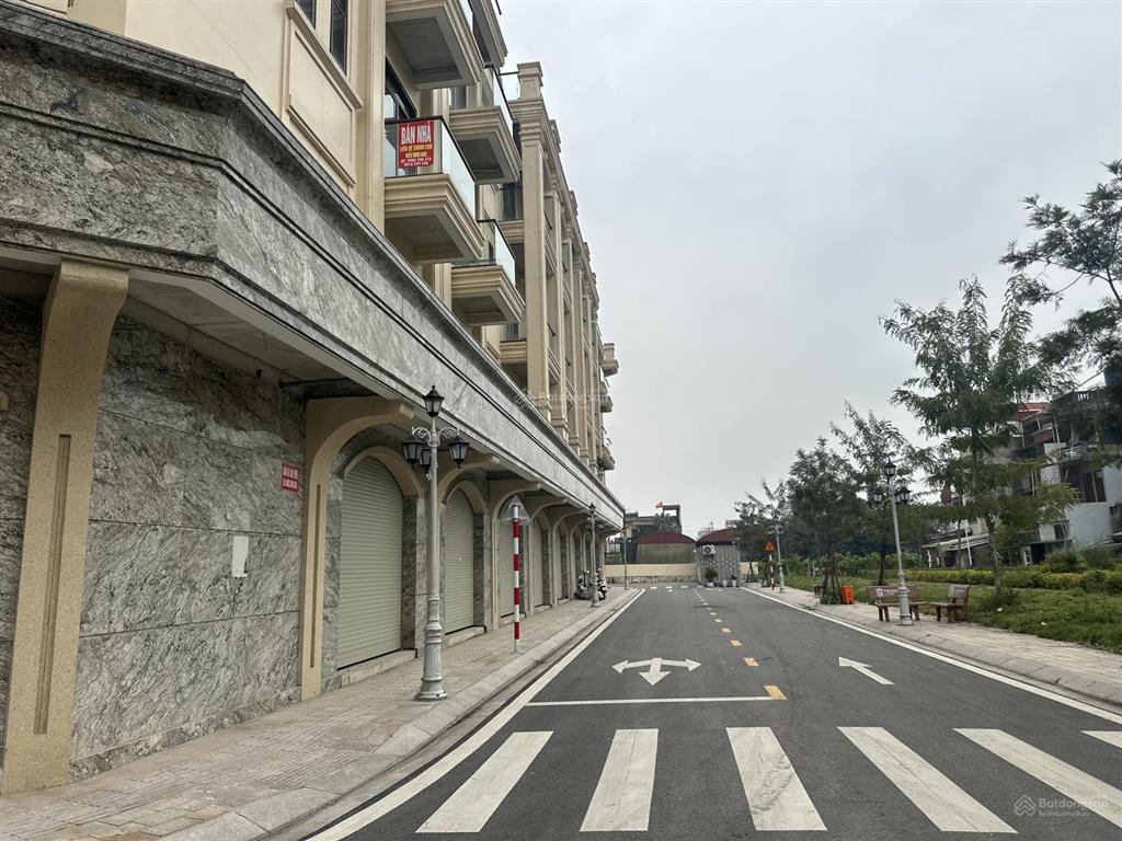 Cần bán gấp căn rẻ nhất liền kề 5t, có thang máy full giá 12 tỷ, ht vay ls 0%, vốn vào chỉ 3.8tỷ