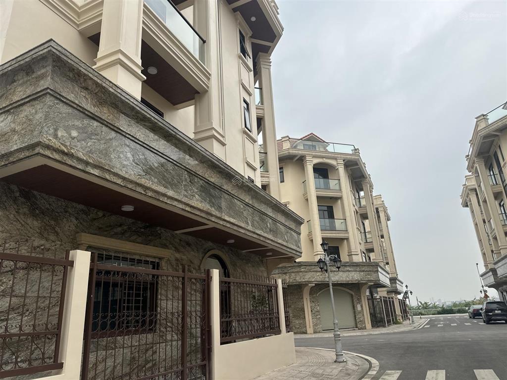 Cần bán gấp căn rẻ nhất liền kề 5t, có thang máy full giá 12 tỷ, ht vay ls 0%, vốn vào chỉ 3.8tỷ