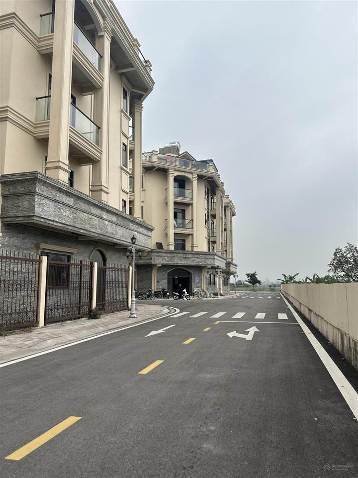 Cần bán gấp căn rẻ nhất liền kề 5t, có thang máy full giá 12 tỷ, ht vay ls 0%, vốn vào chỉ 3.8tỷ