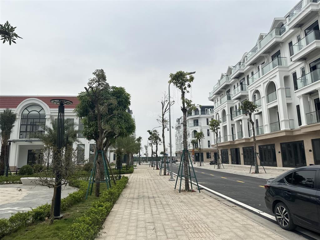 Cần bán gấp căn rẻ nhất liền kề 5t, có thang máy full giá 12 tỷ, ht vay ls 0%, vốn vào chỉ 3.8tỷ