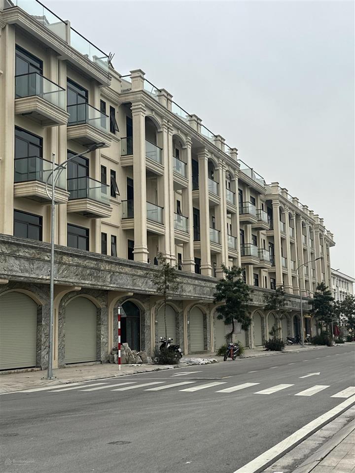 Cần bán gấp căn rẻ nhất liền kề 5t, có thang máy full giá 12 tỷ, ht vay ls 0%, vốn vào chỉ 3.8tỷ