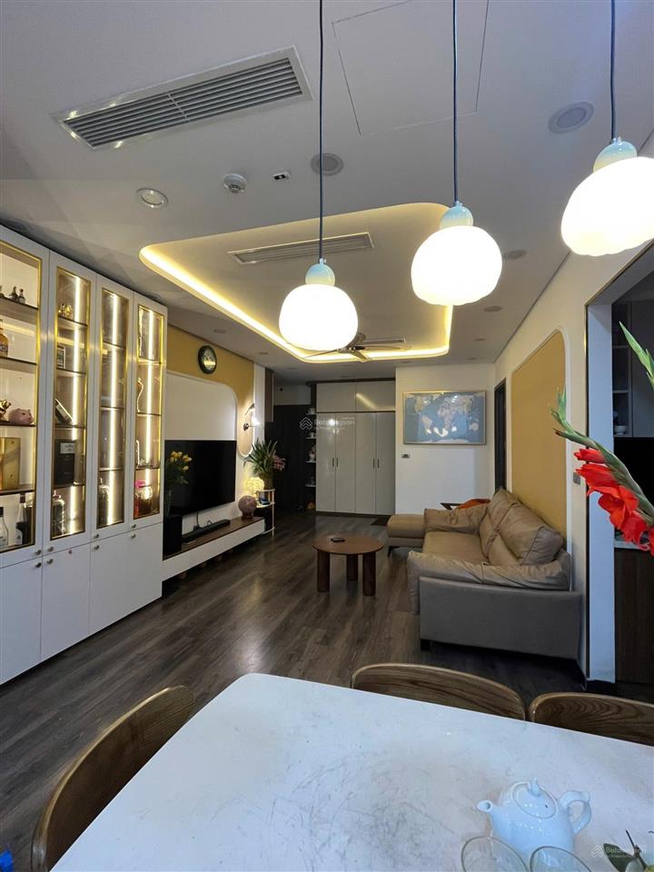 Chính chủ bán căn 3n full nội thất xịn sò tầng 11 chung cư phc 158 nguyễn sơn o9o2248ii5 giá 9,4ty