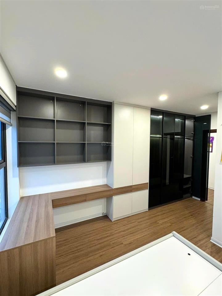 Sổ đỏ chính chủ căn góc 114m 3n2vs o9o2248ii5 tại berriver 390 nguyễn văn cừ 11tỷ