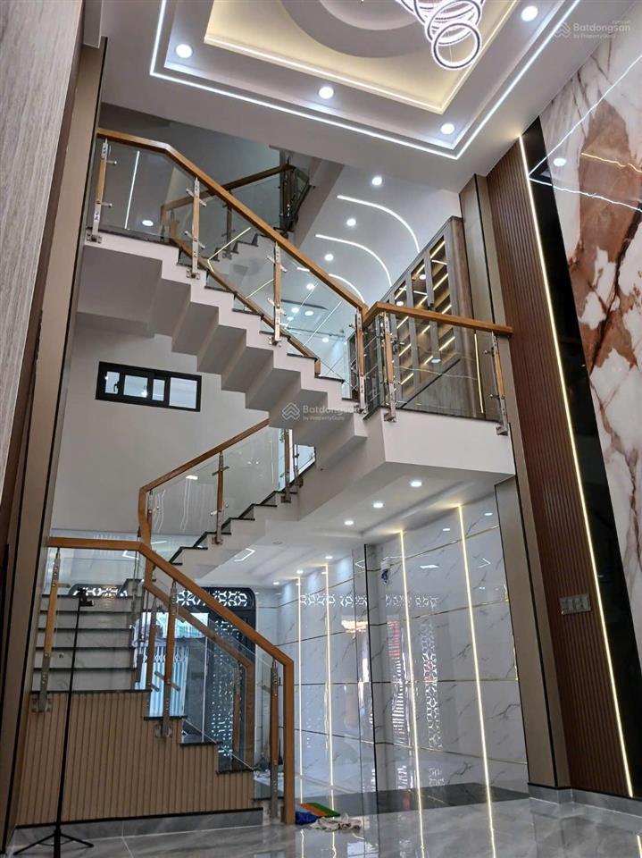 Bán nhà mới hxh đường chiến lược. bình trị đông a. bình tân.4x14m, 4,5 tấm, giá 7,3 tỷ.