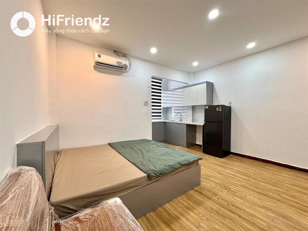 Khai trương căn hộ 25m2 cửa sổ trời lớn. full tiện nghi mới, máy giặt riêng. ngay cầu công lý q3