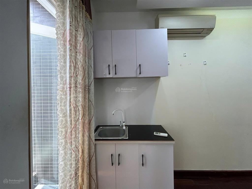 Trống phòng studio ban công 23m2, tiện nghi đầy đủ như ảnh. khu an ninh, gần cầu lê văn sỹ quận 3