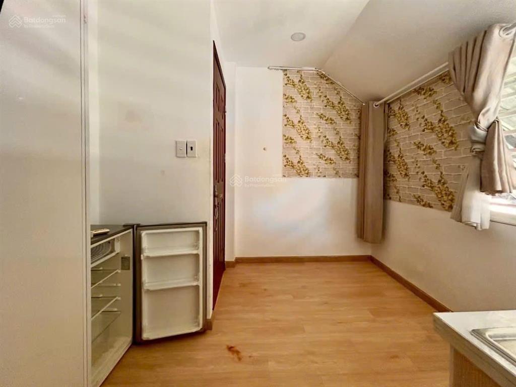 Trống trọ sinh viên, full tiện nghi chỉ với 3x. studio cửa sổ trời, gần phố tây bùi viện q1