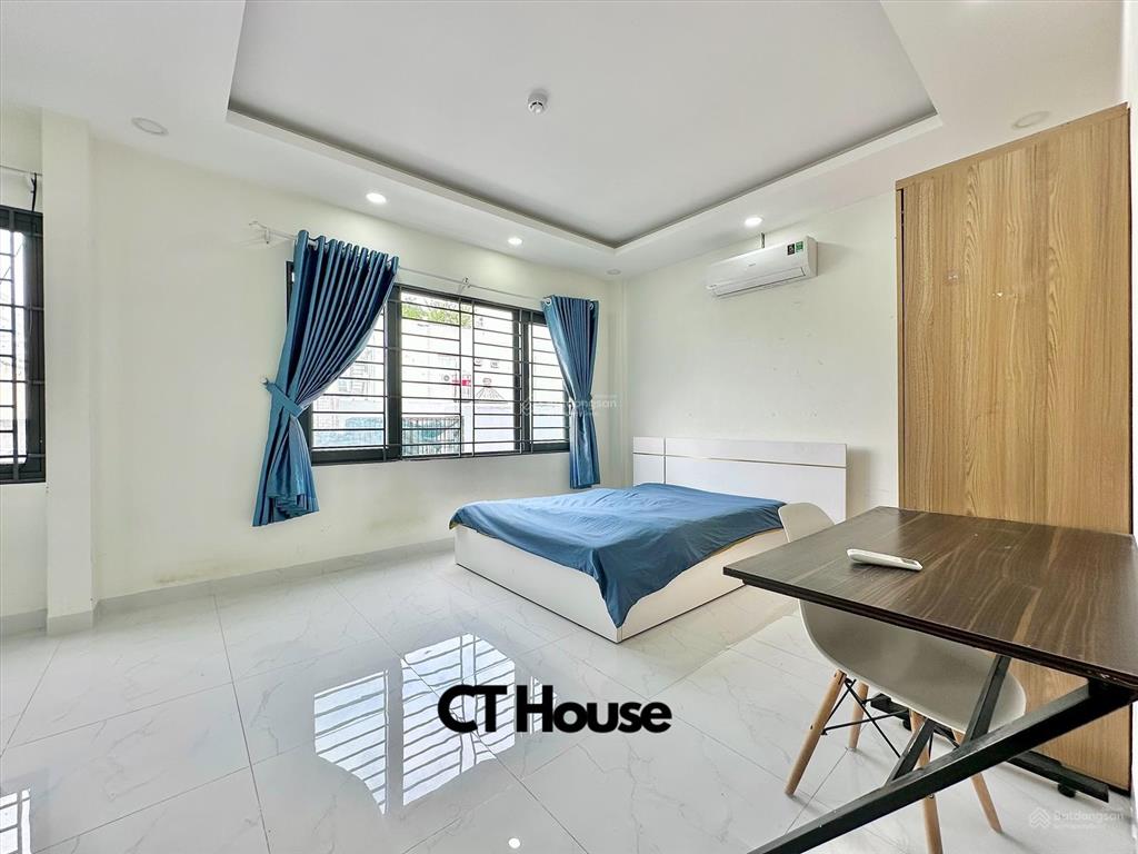 Căn hộ 1 phòng ngủ 50m2, thang máy, full nội thất. ngay ngã 4 phú nhuận, nguyễn đình chiểu