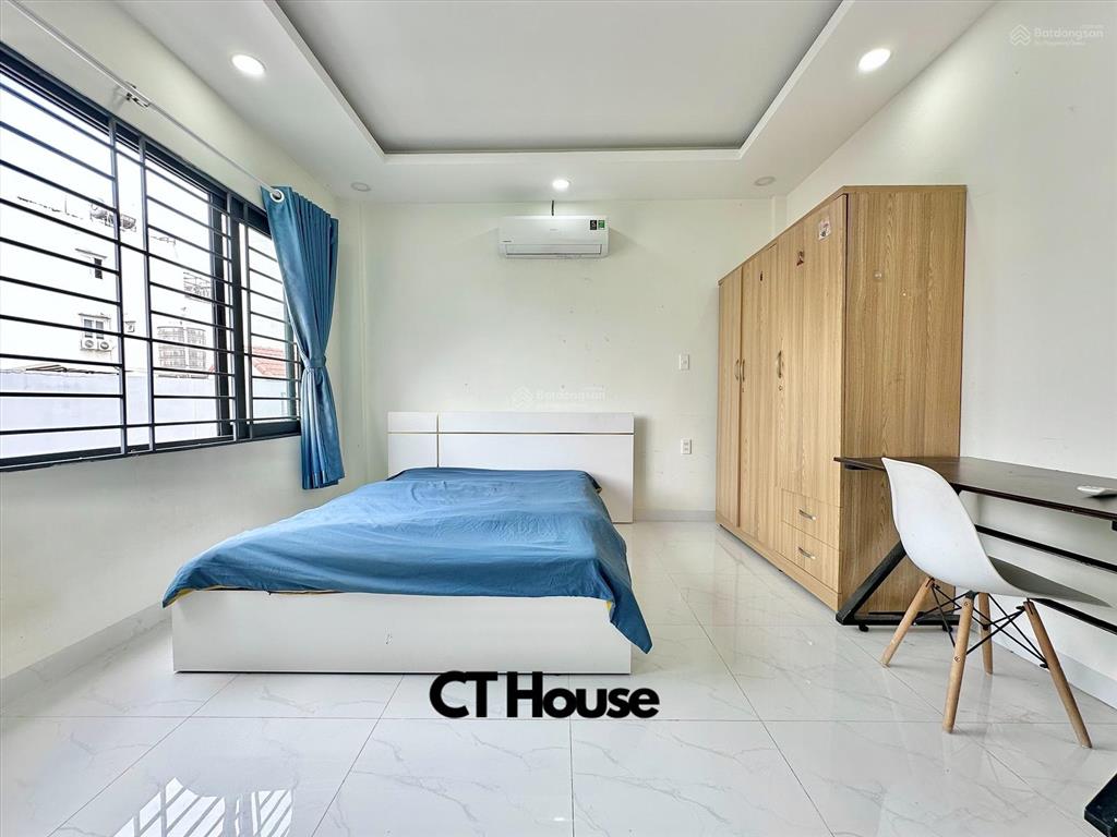 Căn hộ 1 phòng ngủ 50m2, thang máy, full nội thất. ngay ngã 4 phú nhuận, nguyễn đình chiểu