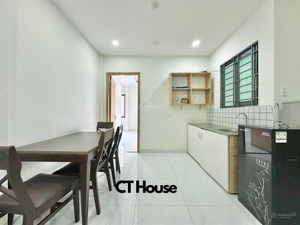 Căn hộ 1 phòng ngủ 50m2, thang máy, full nội thất. ngay ngã 4 phú nhuận, nguyễn đình chiểu