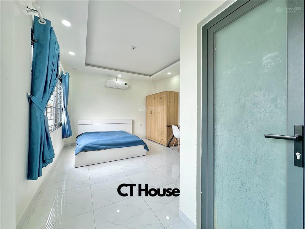 Căn hộ 1 phòng ngủ 50m2, thang máy, full nội thất. ngay ngã 4 phú nhuận, nguyễn đình chiểu