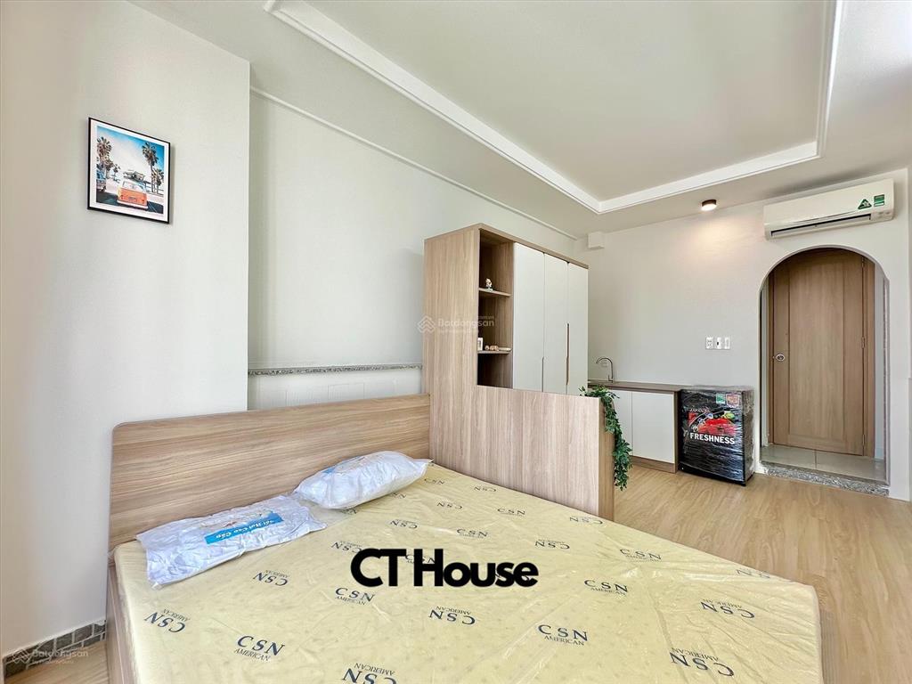 Cho thuê căn hộ studio full nội thất 35m2 có ban công ngay gần chợ bà chiểu đường hoàng hoa thám