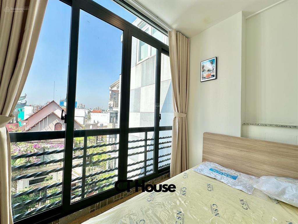 Cho thuê căn hộ studio full nội thất 35m2 có ban công ngay gần chợ bà chiểu đường hoàng hoa thám