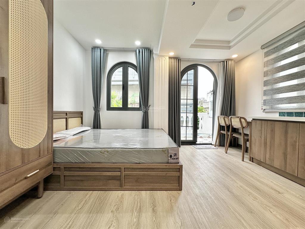 Cho thuê căn hộ mới 35m2 có ban công, an ninh, full nội thất cao cấp ngay khu phan xích long.