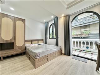 Cho thuê căn hộ mới 35m2 có ban công, an ninh, full nội thất cao cấp ngay khu phan xích long.