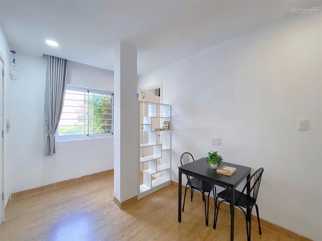 Cho thuê căn hộ 1 phòng ngủ + 1 pk 45m2 50m2 full nội thất, ban công khu vực trung tâm phú nhuận