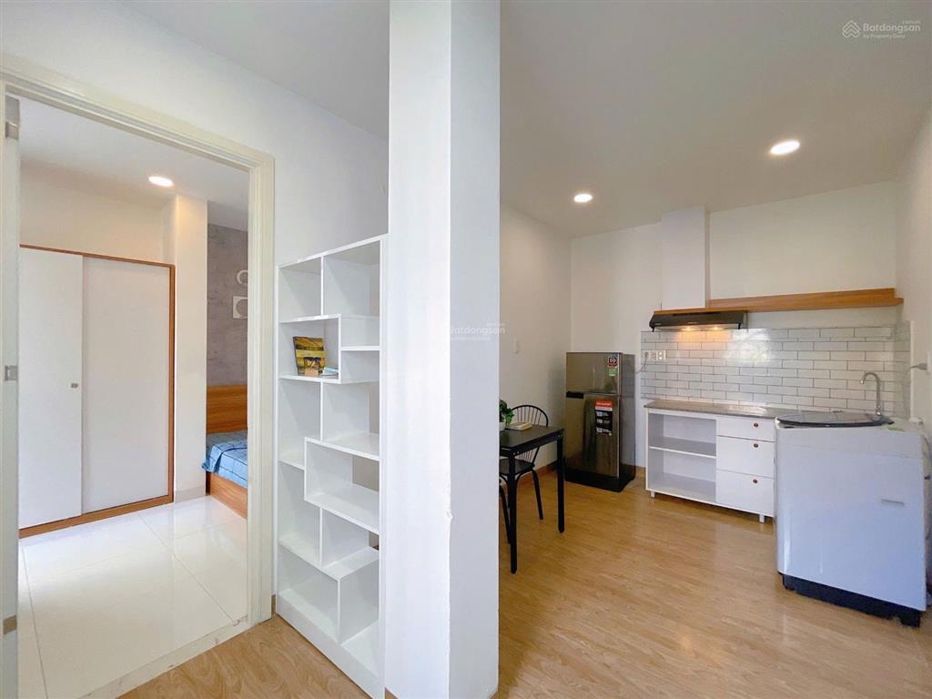 Cho thuê căn hộ 1 phòng ngủ + 1 pk 45m2 50m2 full nội thất, ban công khu vực trung tâm phú nhuận