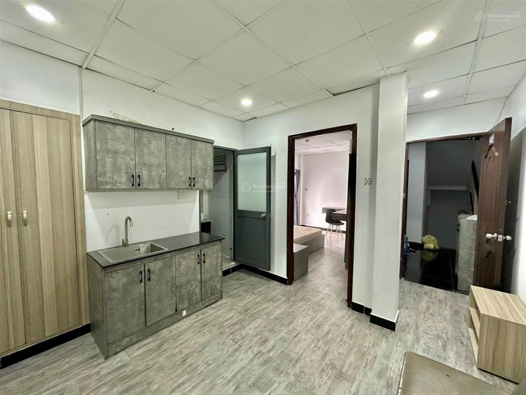 Cho thuê căn hộ 1 phòng ngủ + 1 pk 45m2 50m2 full nội thất, ban công khu vực trung tâm phú nhuận