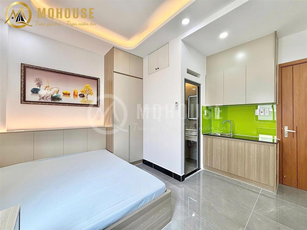 Khai trương căn hộ studio ban công, cửa sổ 35m2 ngay ngã 4 phú nhuận. full nt xách vali vào ở