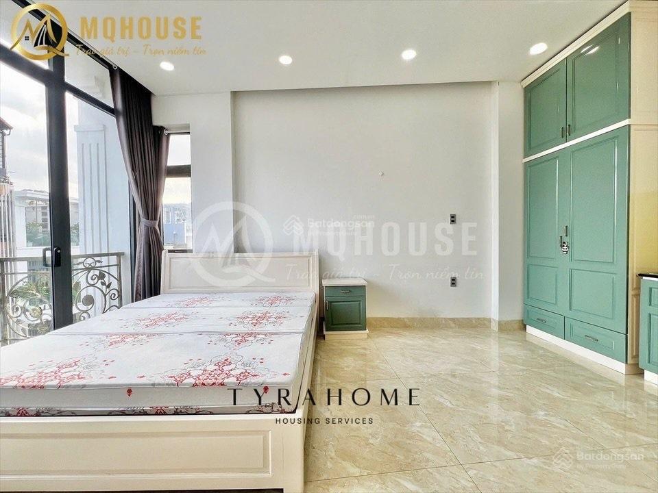 Khai trương căn hộ studio ban công, cửa sổ 35m2 ngay ngã 4 phú nhuận. full nt, thang máy tiện nghi