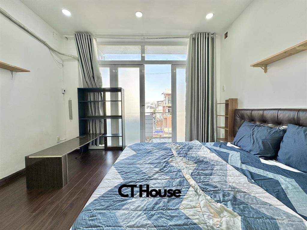 Cho thuê căn hộ 1pn ban công, tách bếp 35m2 full nội thất. ngay cầu bông đường lê văn duyệt giáp q1