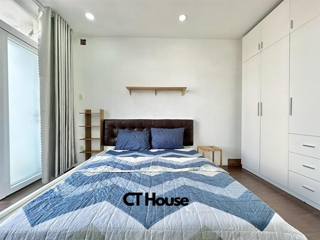 Cho thuê căn hộ 1pn ban công, tách bếp 35m2 full nội thất. ngay cầu bông đường lê văn duyệt giáp q1